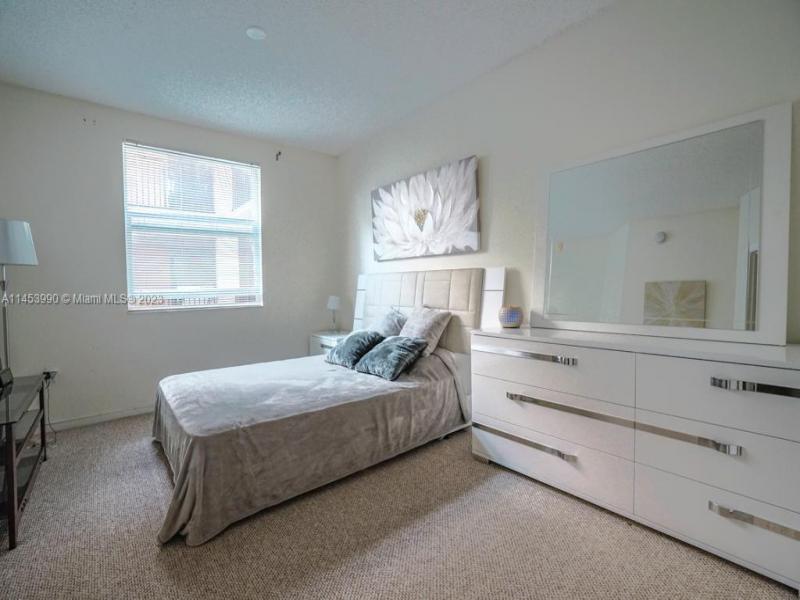 Comprar apartamento en Porto Bellagio 4403