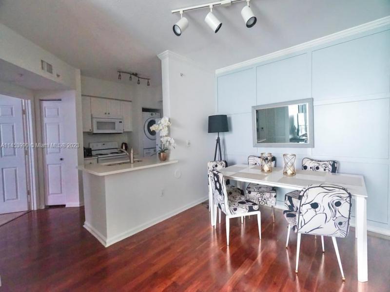 Comprar apartamento en Porto Bellagio 4403