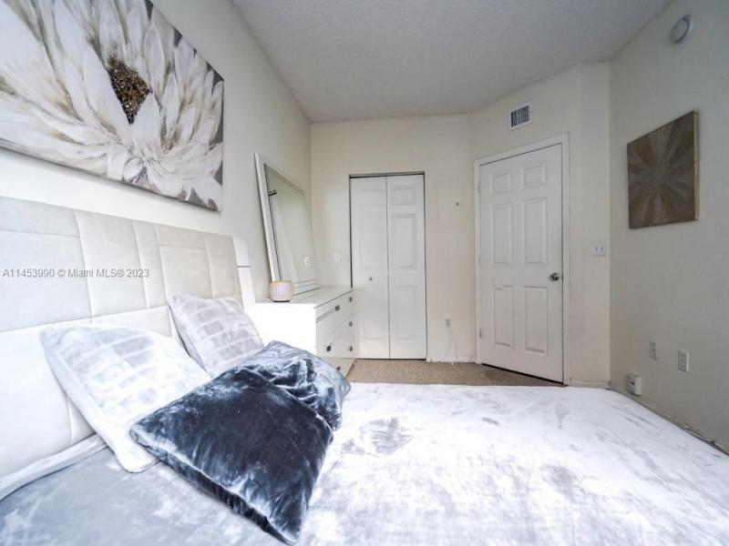 Comprar apartamento en Porto Bellagio 4403