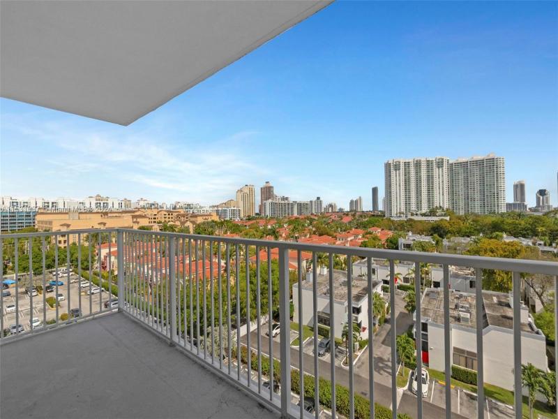 Rent A11531037 Bellini Bal Harbour, Condo 803E Listed For 2,200