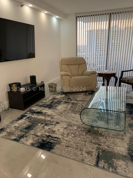 Apartment for rent at Parc Central Aventura 1506