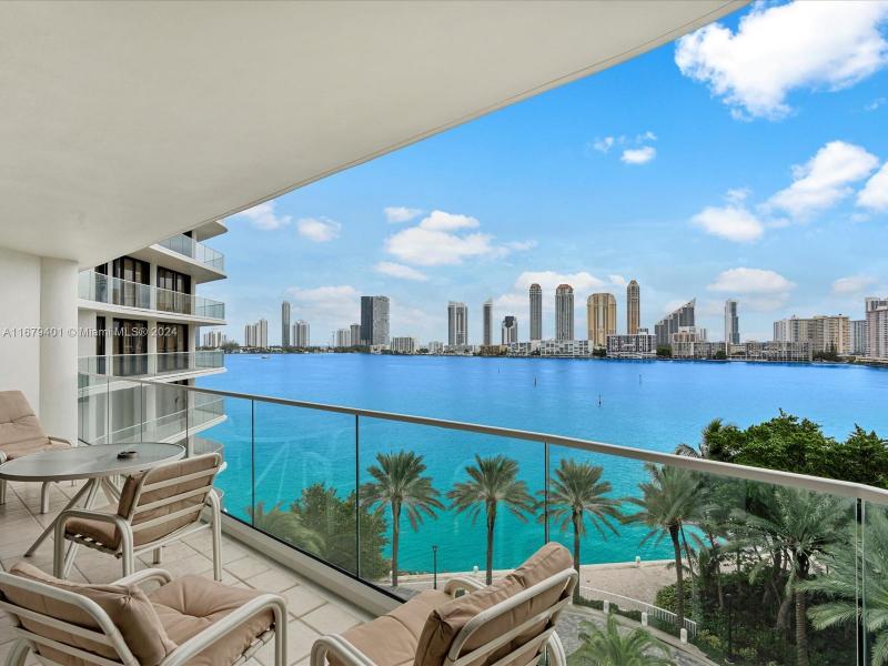 Williams Island 2800 Apt #702