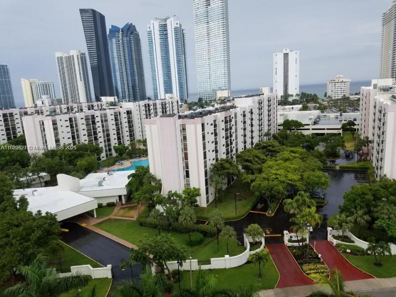 Comprar apartamento en Plaza of the Americas 412-IV
