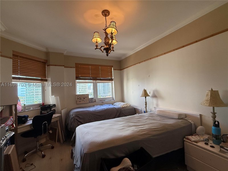 Comprar apartamento no Turnberry Village 803