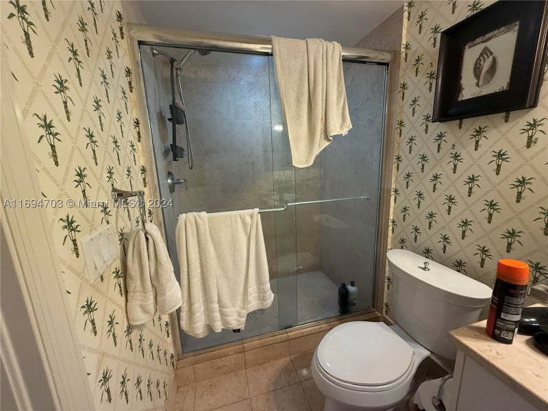 Comprar apartamento no Turnberry Village 803