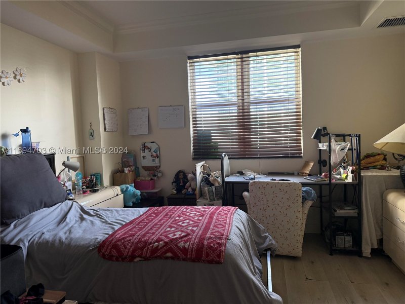 Comprar apartamento no Turnberry Village 803