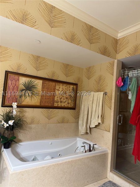 Comprar apartamento no Turnberry Village 803