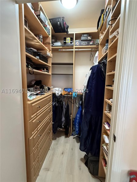 Comprar apartamento no Turnberry Village 803