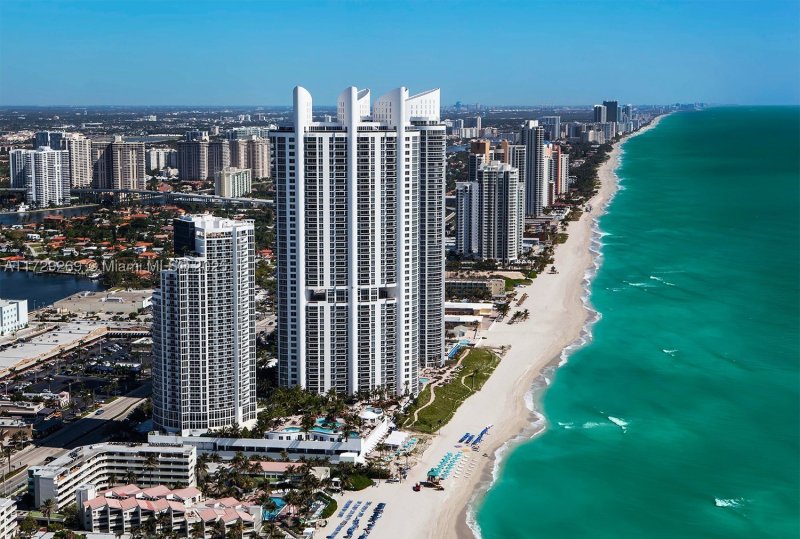 Condo for sale at Trump International Sonesta Beach Resort 916