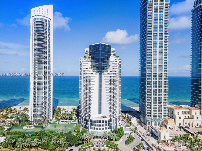 Condo for sale at Trump International Sonesta Beach Resort 916