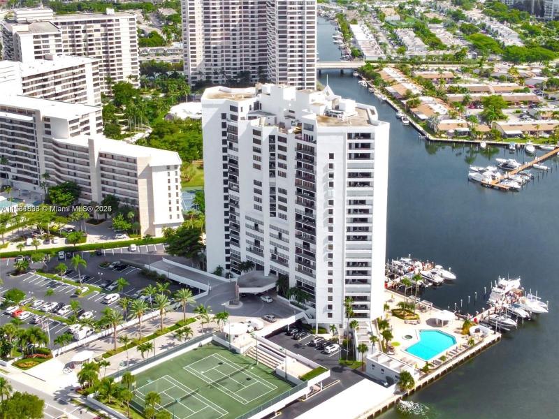 Condo for sale at Anchor Bay Club 108