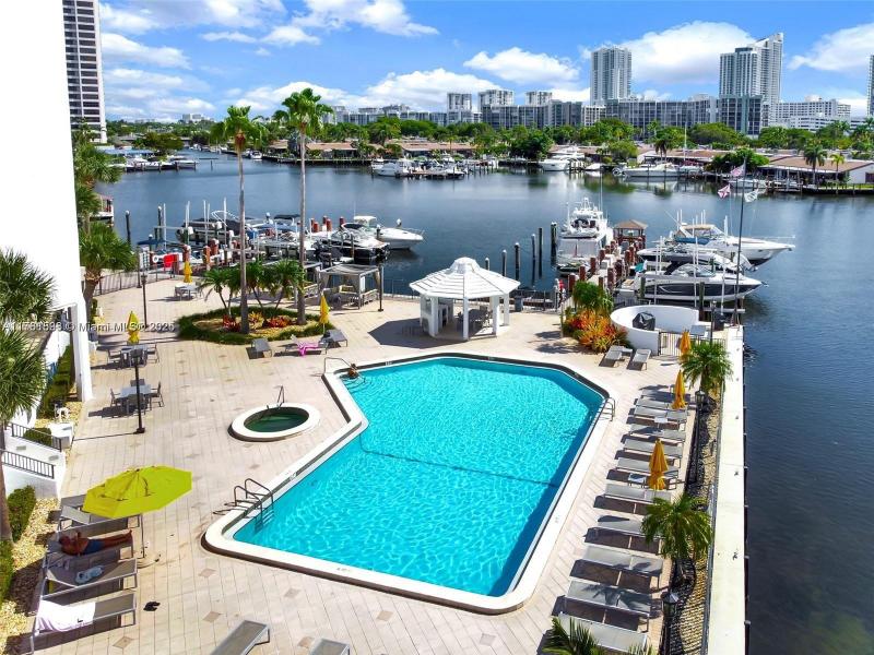 Condo for sale at Anchor Bay Club 108