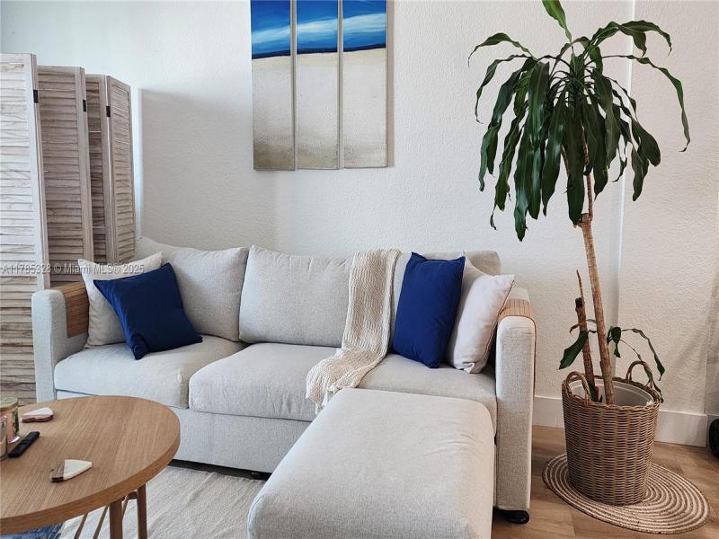Property photo # 2