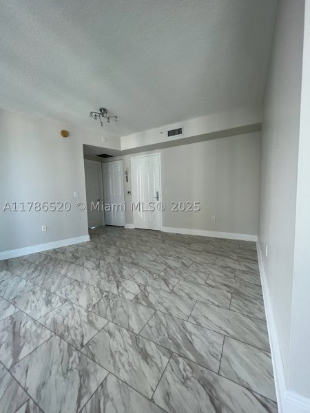Alquiler de apartamento en Hidden Bay 610