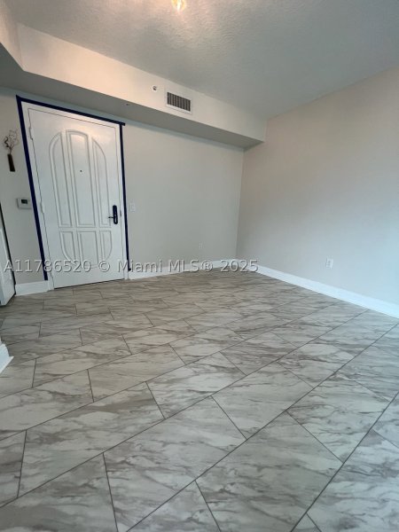 Alquiler de apartamento en Hidden Bay 610