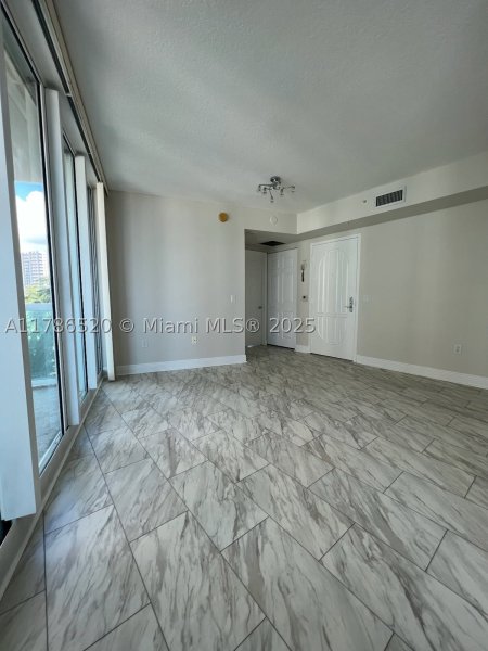 Alquiler de apartamento en Hidden Bay 610