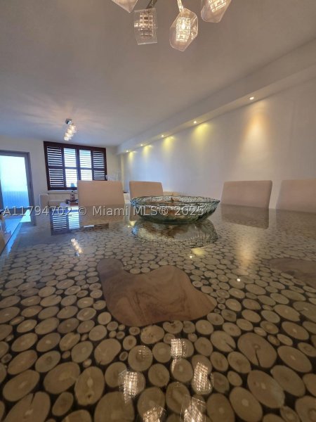 Apartment for rent at Four Winds Condo 1409