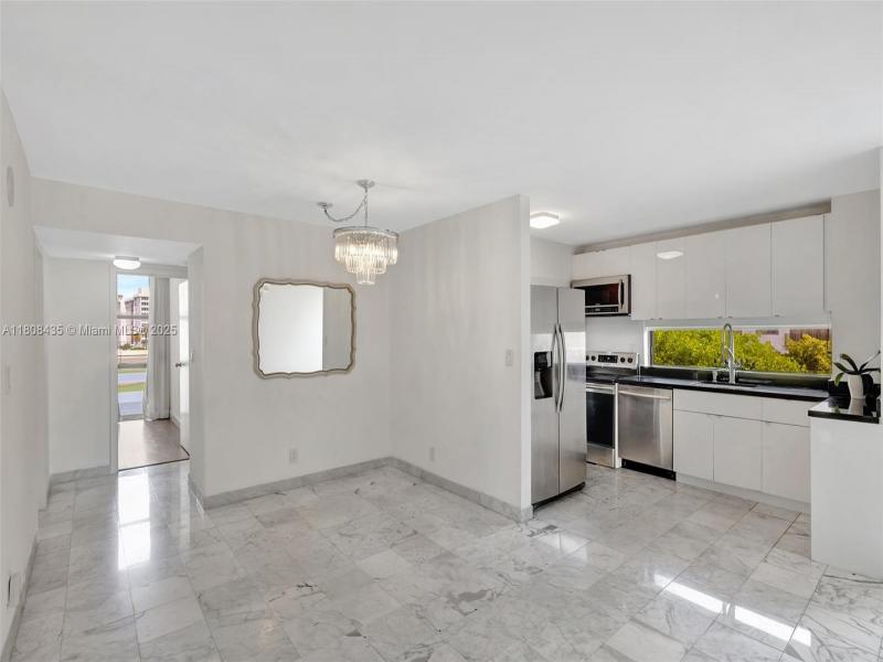 Condo for sale at Plaza of the Americas 521