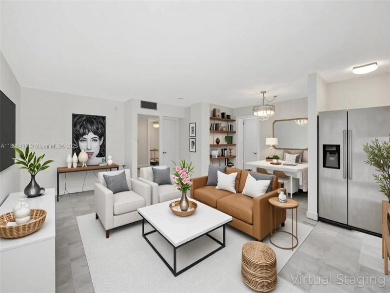 Condo for sale at Plaza of the Americas 521