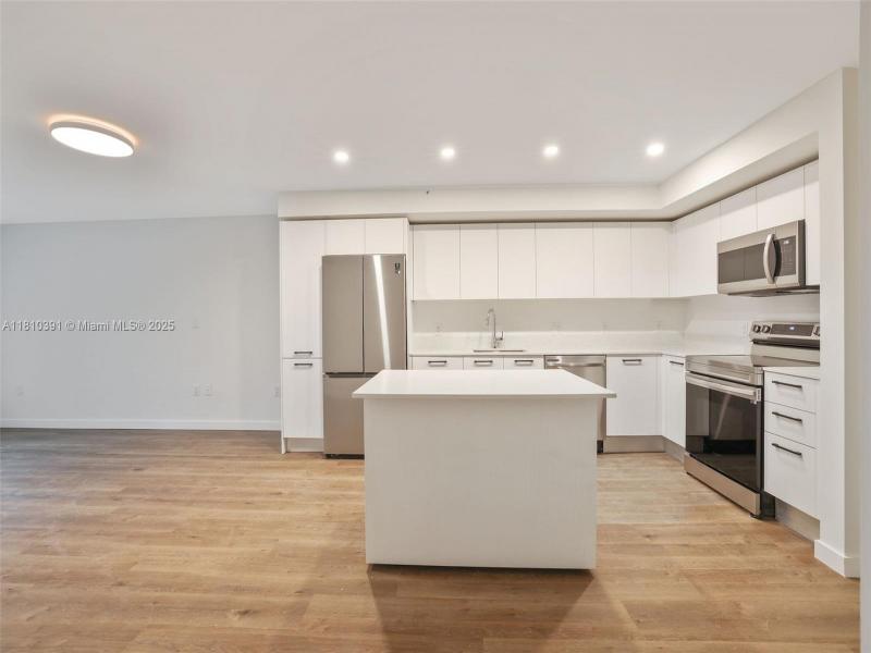 Property photo # 2