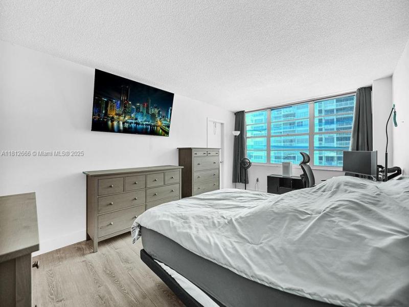 Comprar apartamento en Del Prado South Tower 1201