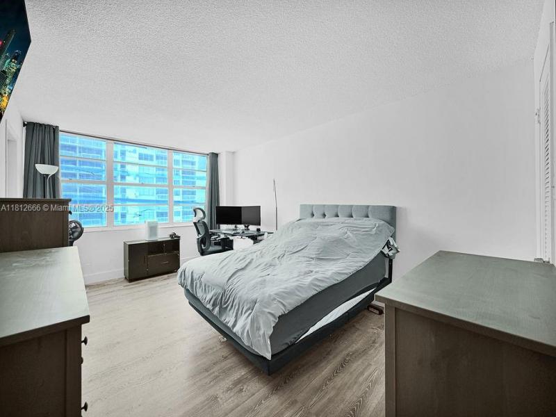 Comprar apartamento en Del Prado South Tower 1201