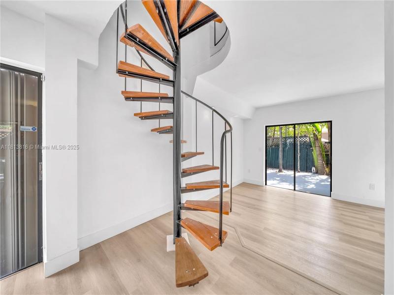 Property photo # 4