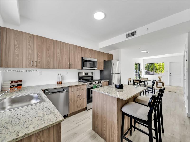 Property photo # 6