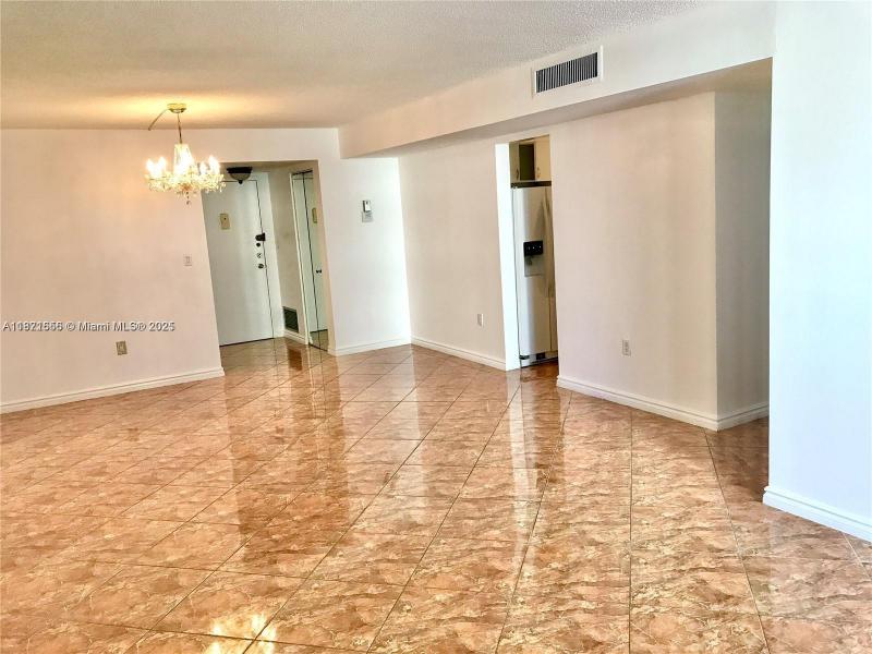 Condo for sale at Plaza Towers North 305
