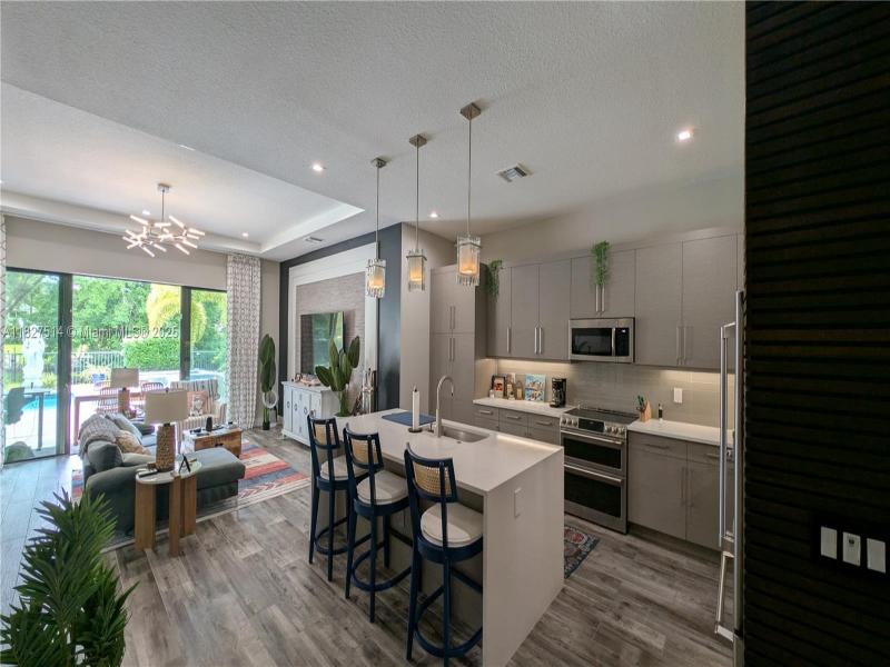 Property photo # 9