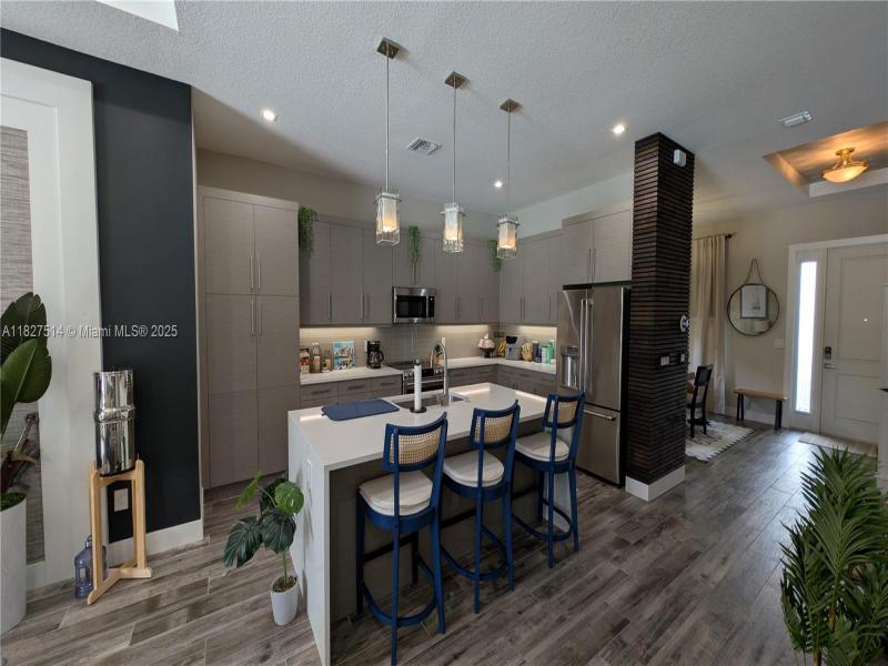 Property photo # 6