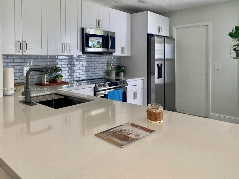 Property photo # 4