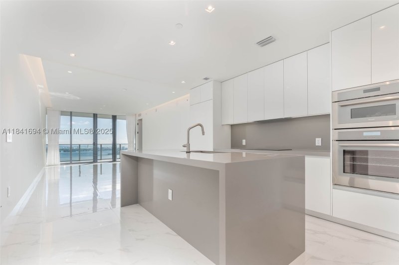 Comprar apartamento en Aria Reserve Miami 5005