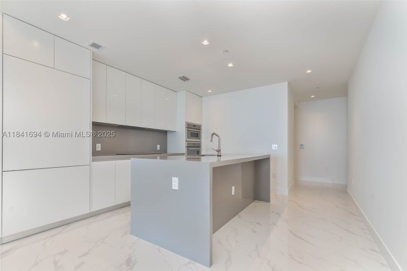 Comprar apartamento en Aria Reserve Miami 5005