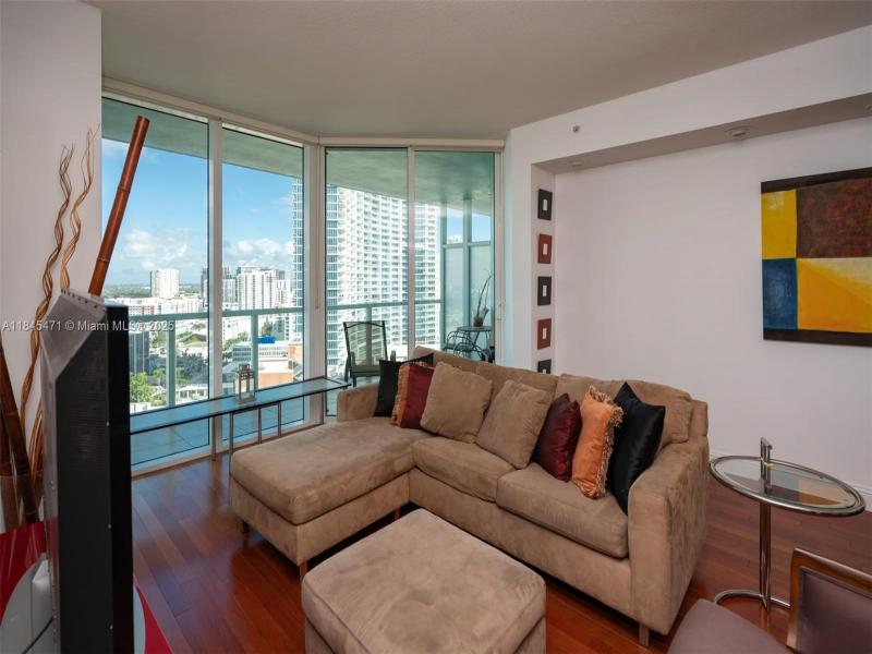 Property photo # 0