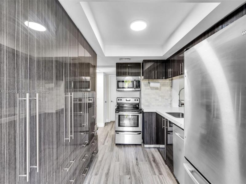 Property photo # 6