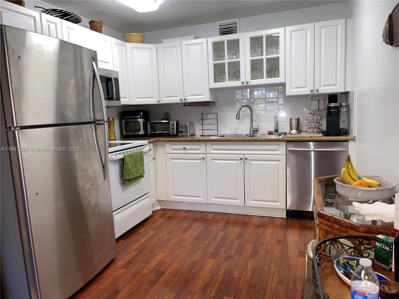 Property photo # 9