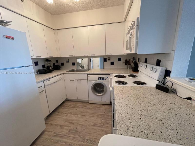 Property photo # 9
