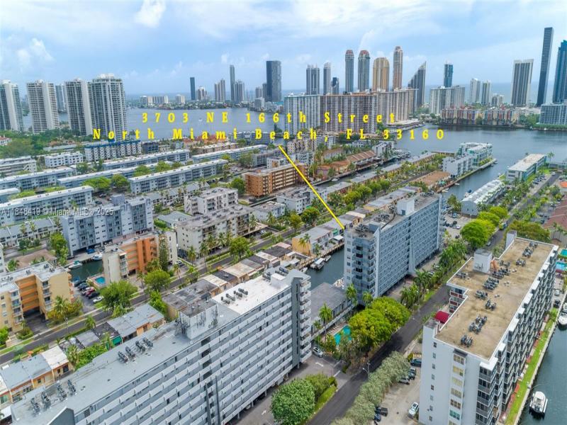 Comprar apartamento en Coral Isle East 408
