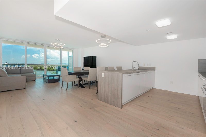 400 Sunny Isles Apt #1819 ONE LEV