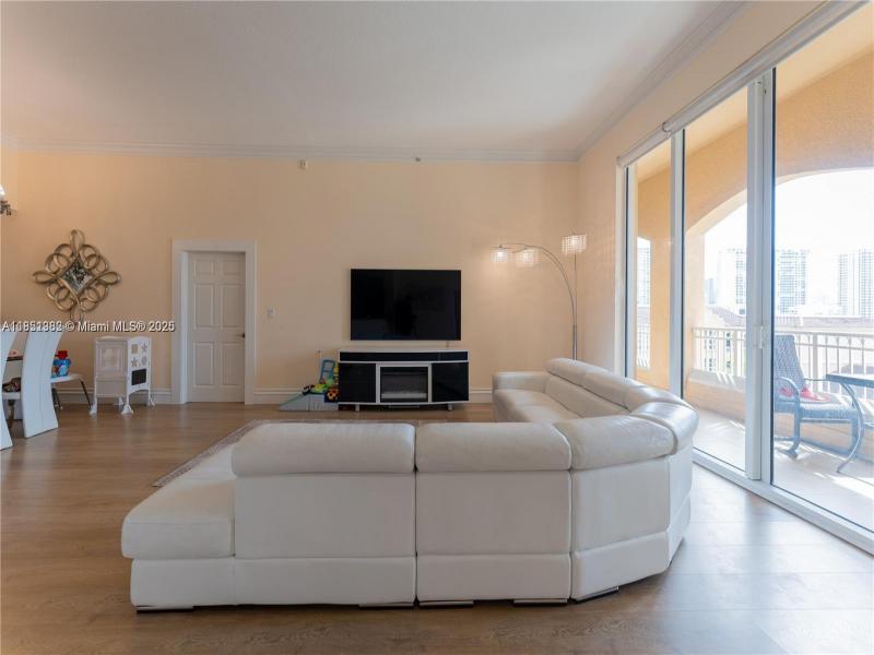 Comprar apartamento en Alaqua 710