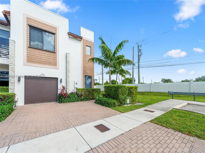 Property photo # 0