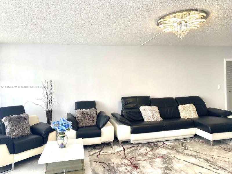Comprar apartamento en Winston Towers 615