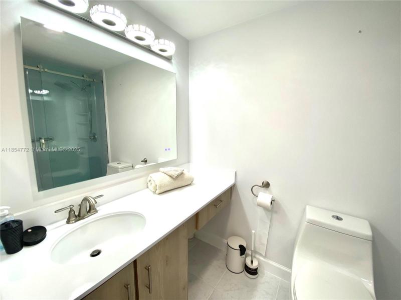 Comprar apartamento en Winston Towers 615