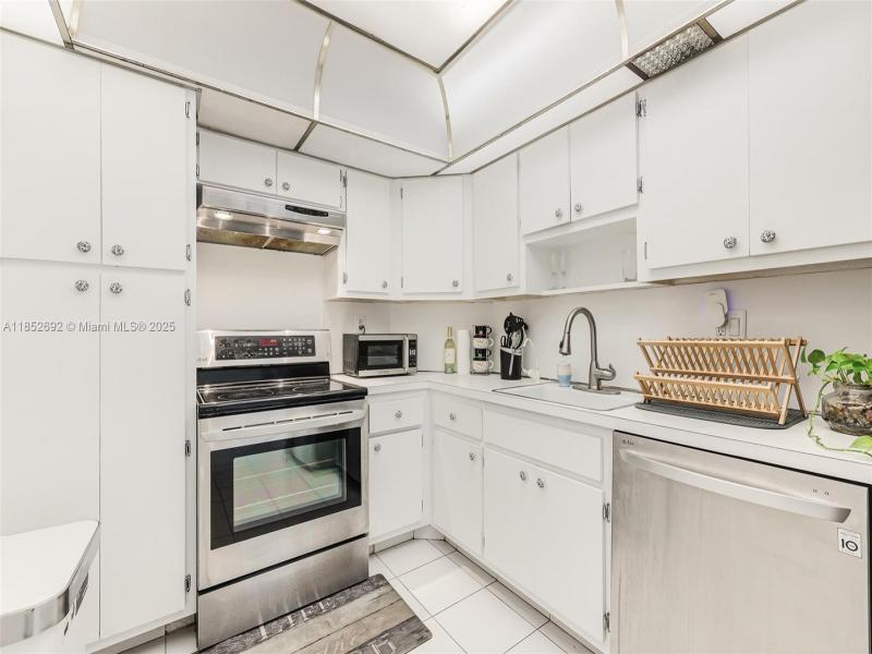 Property photo # 7