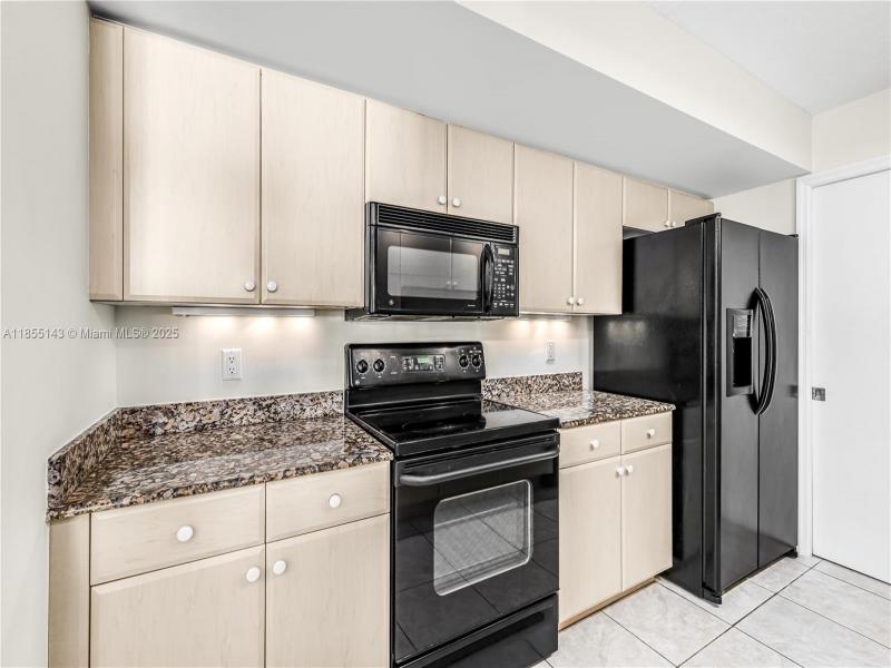Property photo # 9