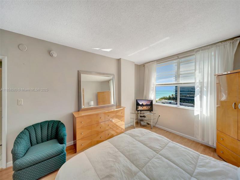 Apartment for rent at The Hemispheres 7G