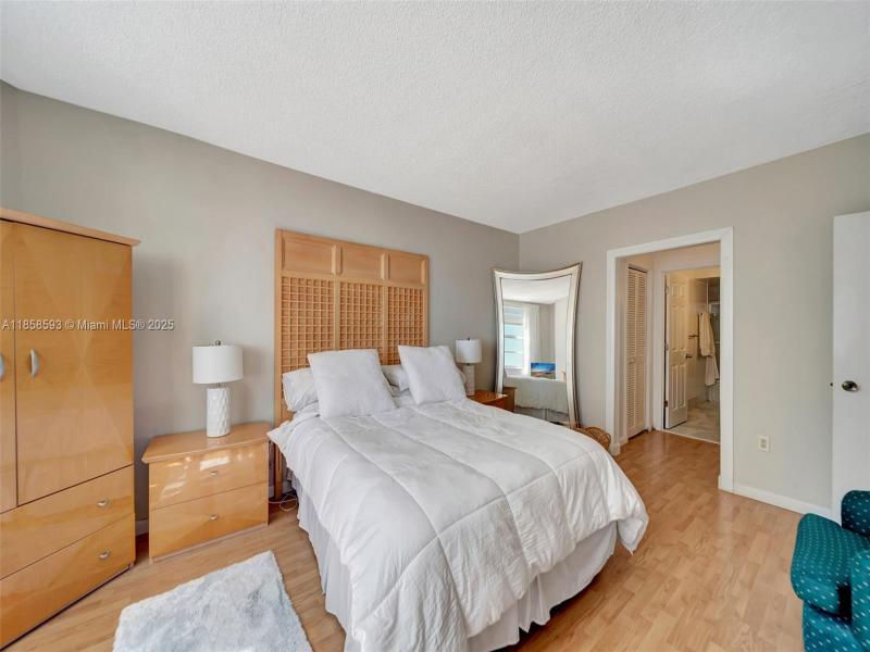 Apartment for rent at The Hemispheres 7G