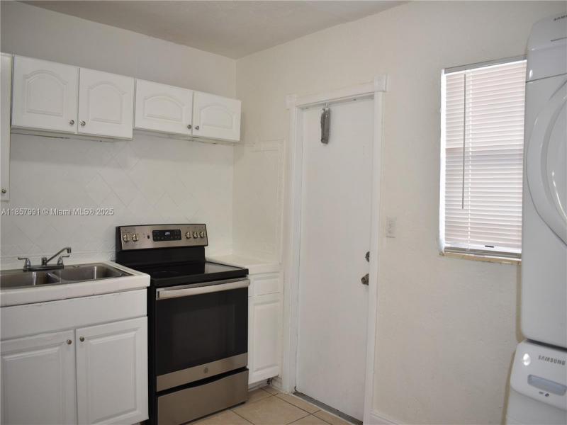 Property photo # 9