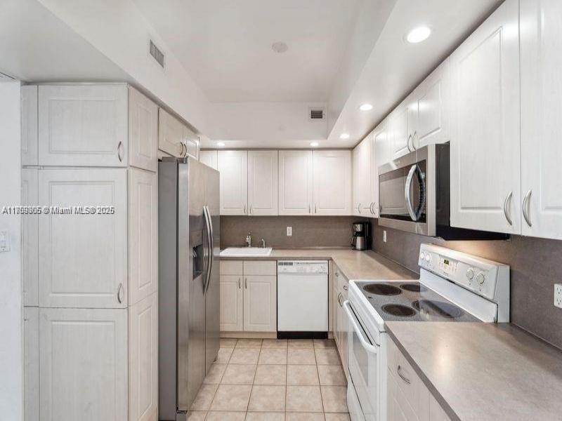 Property photo # 9